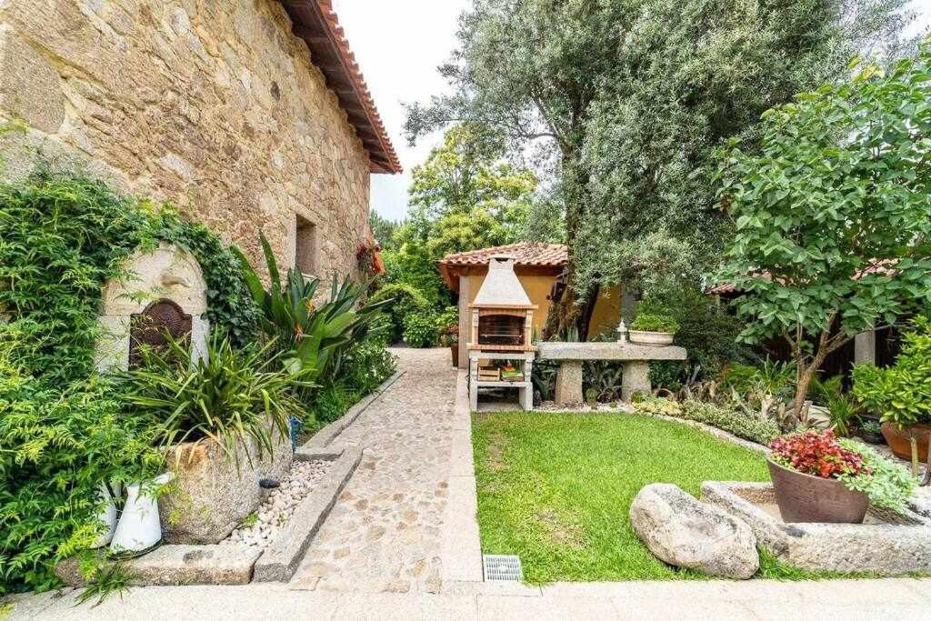 Casas Casal Do Carvalhal - Agroturismo Amares Extérieur photo