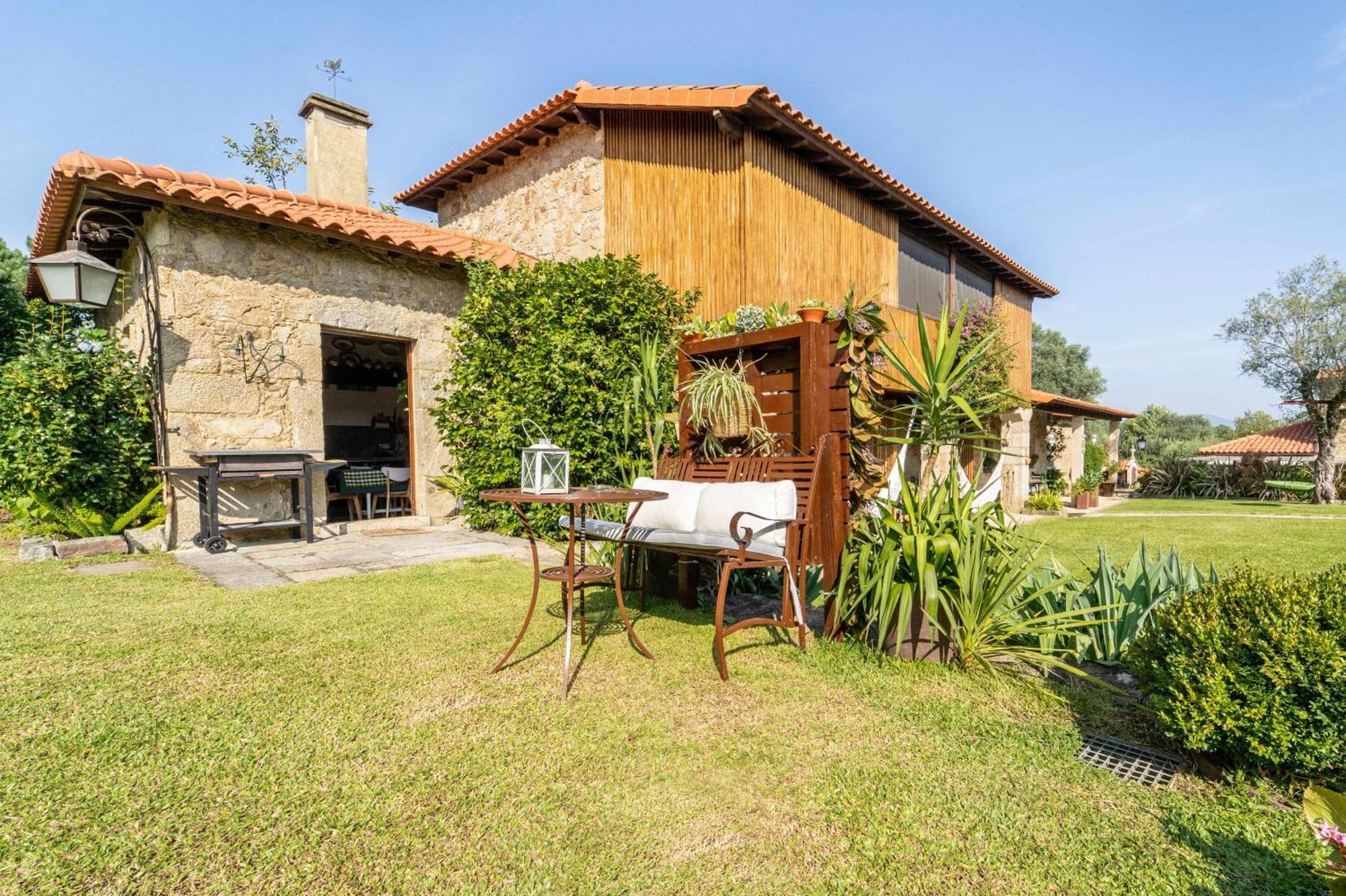 Casas Casal Do Carvalhal - Agroturismo Amares Extérieur photo